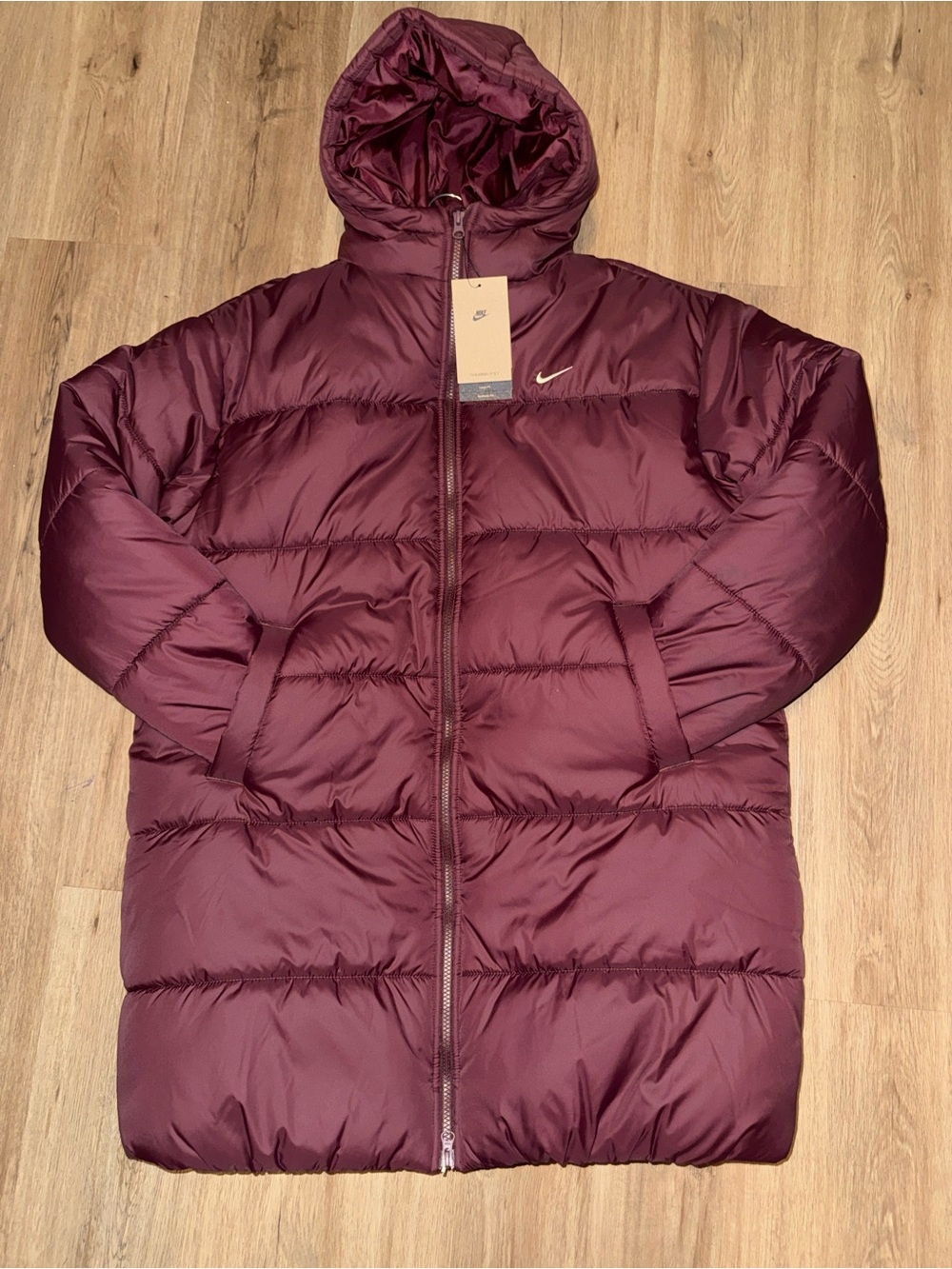 Nike Women's  Classic Therma-FIT Loose Hooded Parka- Brand New With Tags - Picture 8 of 10